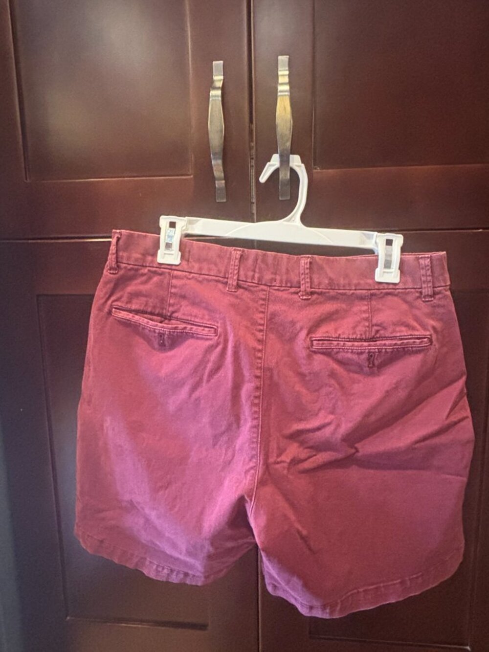 GAP SHORTS - Picture 2 of 3